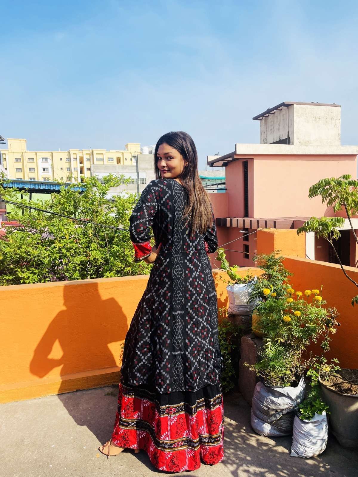 Black Floral Middle cut with Border - Image 3