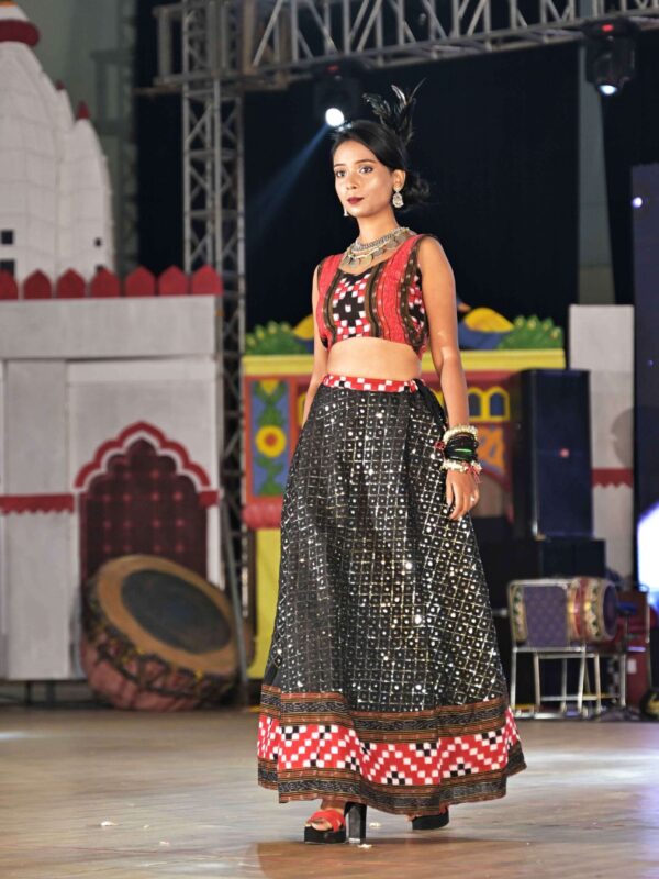 Sequence handloom lehenga