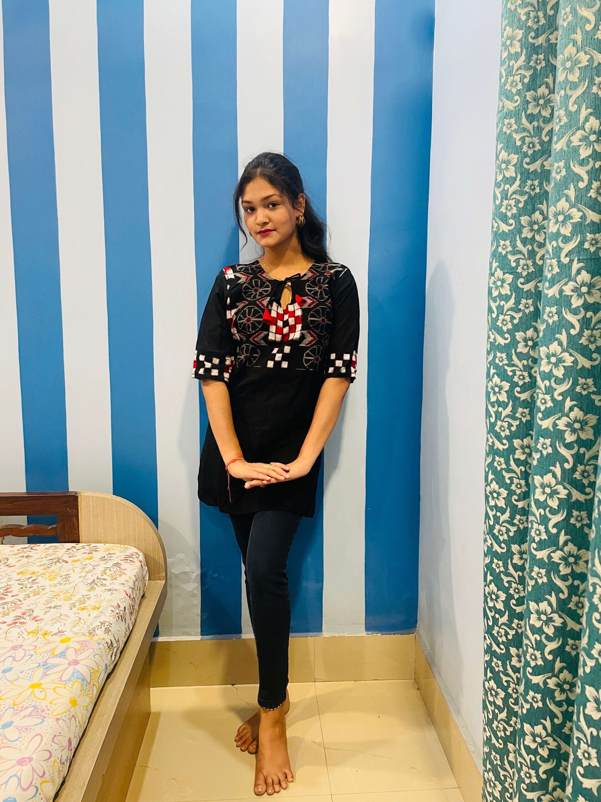 Flared floral saptaper - Image 2
